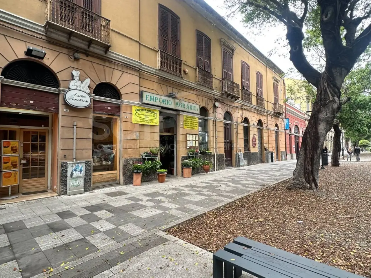 Negozio in Viale Trieste 20, Cagliari, {3} - Foto 1