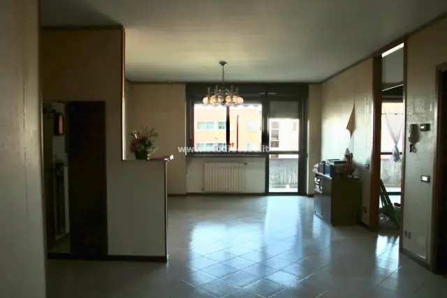 Vierzimmerwohnung in Via Aldo Moro, Bariano - Foto 1