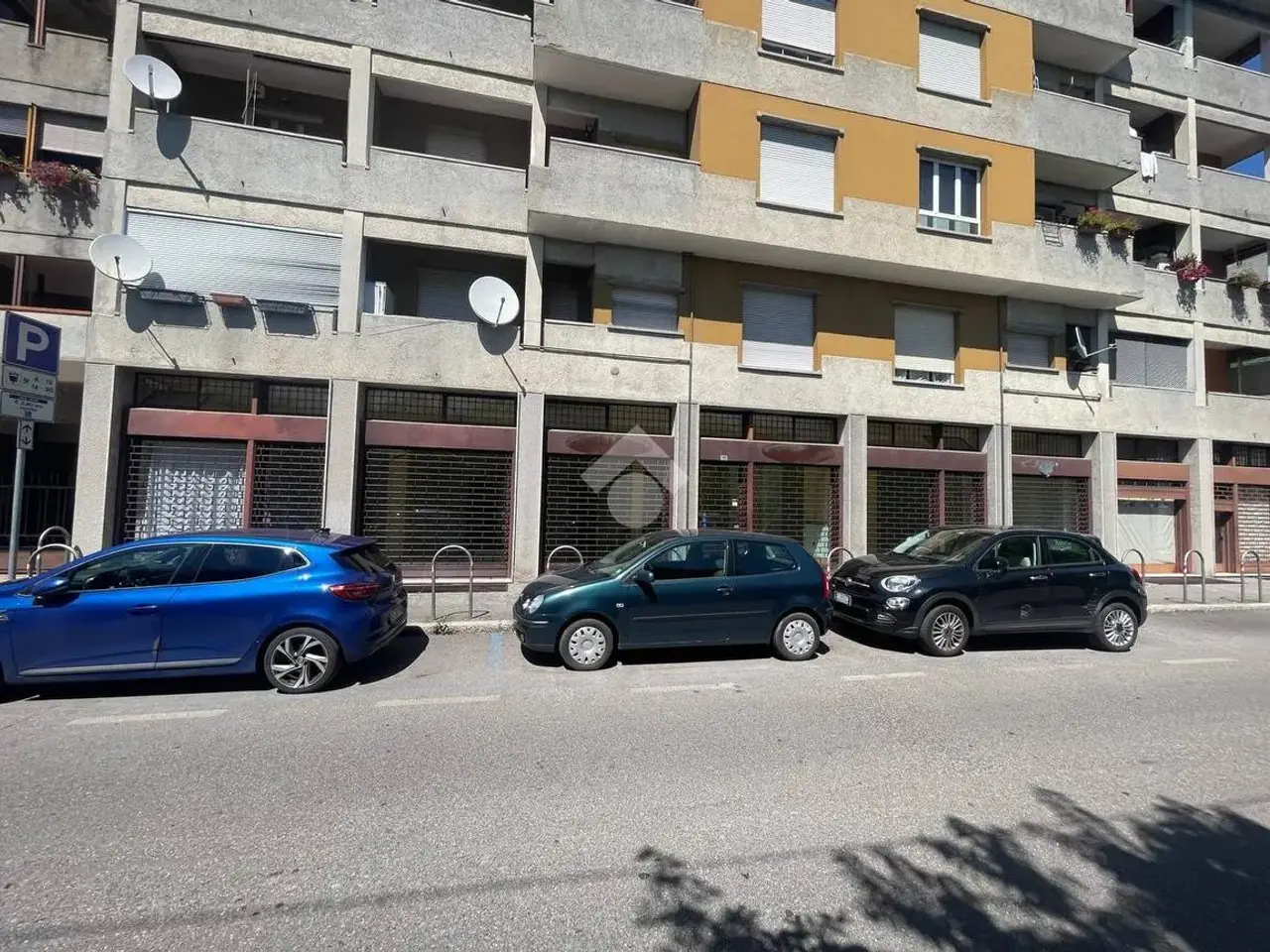Negozio in Via Bainsizza 49, Varese, {3} - Foto 2