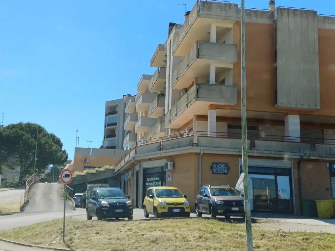 Negozio in Via Collodi 27, Matera, {3} - Foto 1