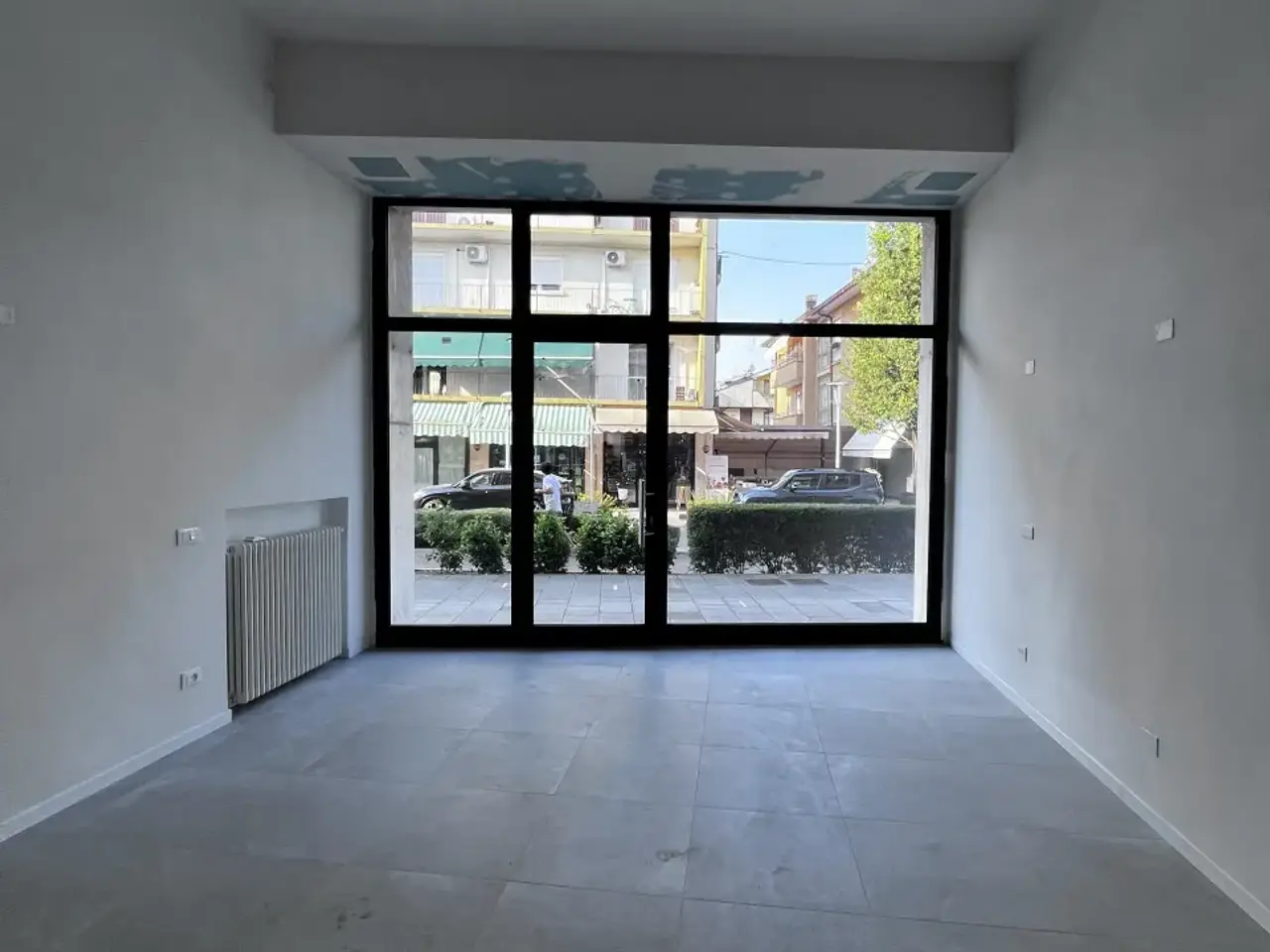 Negozio in Viale Stazione, Montegrotto Terme, {3} - Foto 2