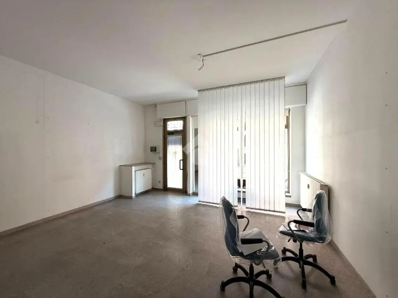 Negozio in Via Galileo Galilei 12, Padova, {3} - Foto 2