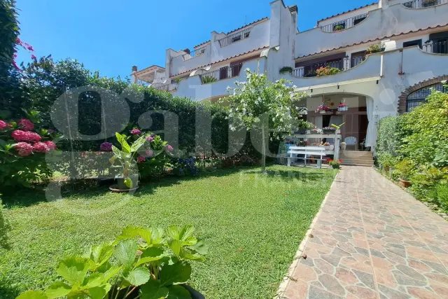 Terraced house in Via Agamennone 82, Ardea - Photo 1