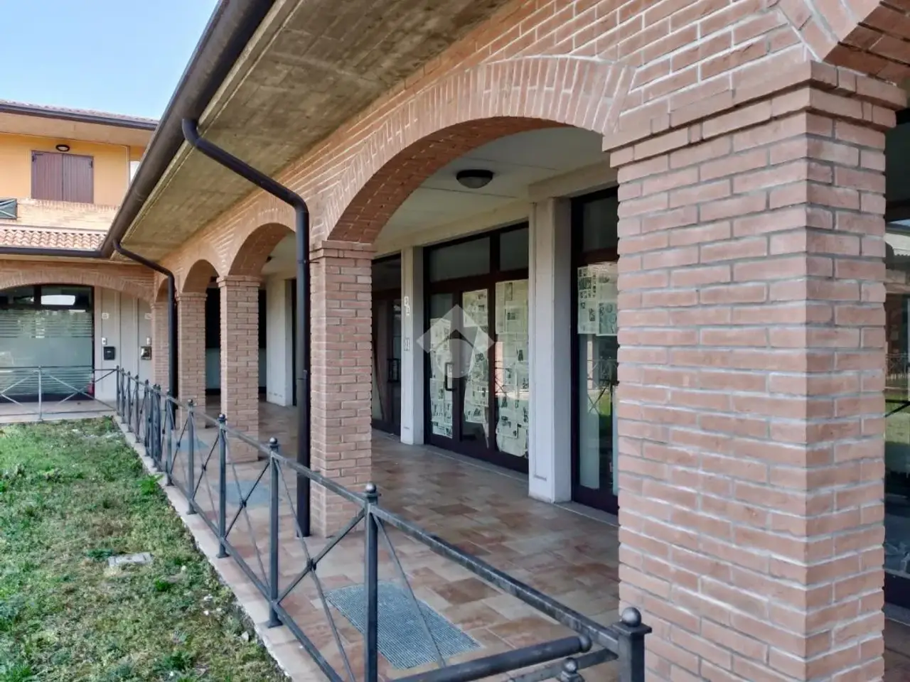 Negozio in Via Carlo Alberto dalla Chiesa 33, Maclodio, {3} - Foto 1