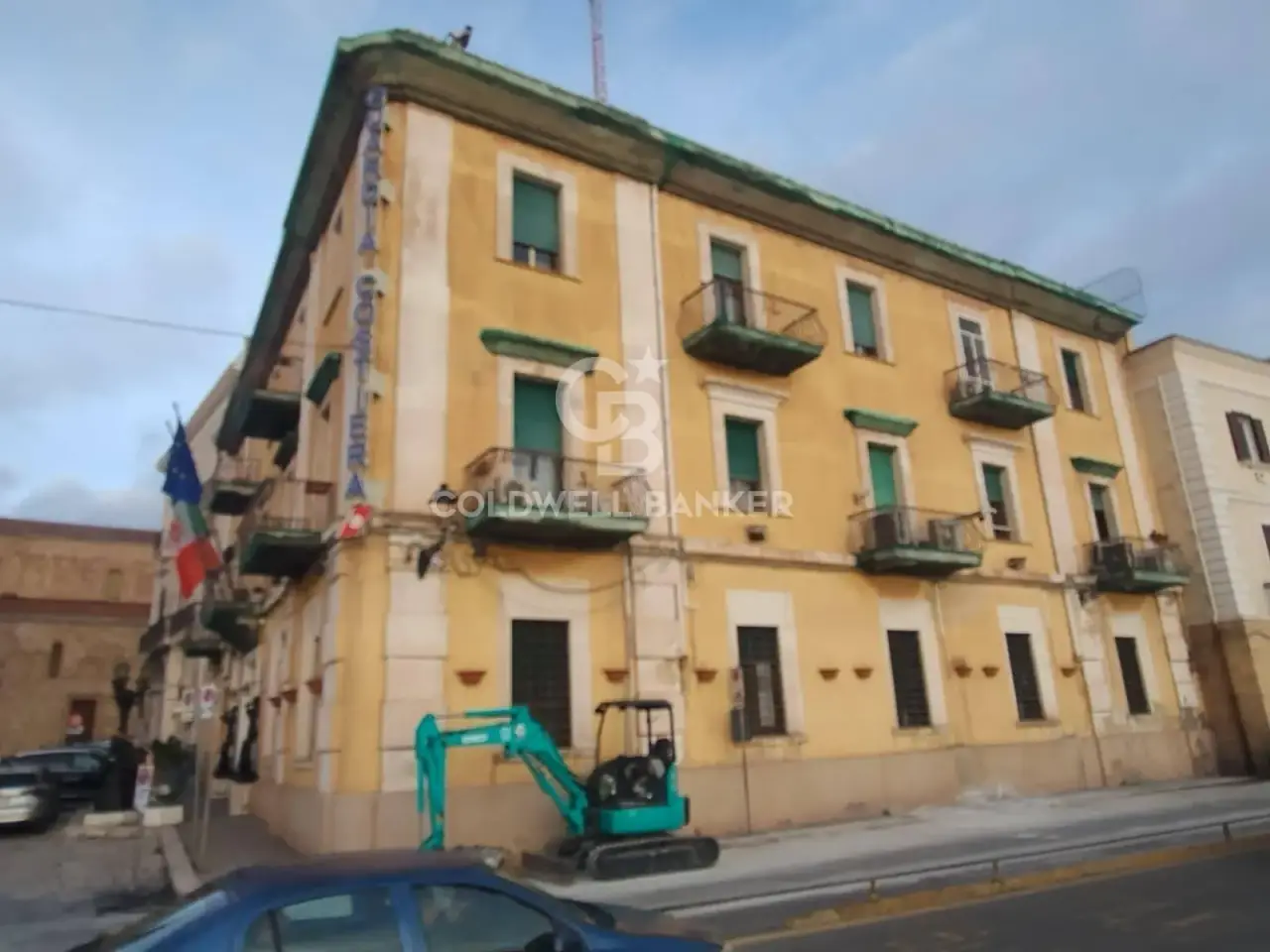 Negozio in Largo Arcivescovado 15, Taranto, {3} - Foto 1