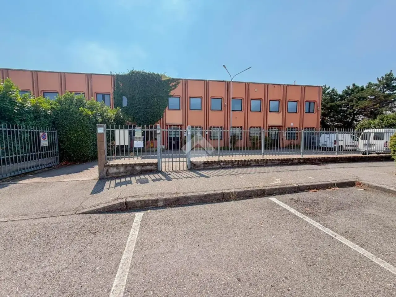 Capannone in Via Walter Tobagi 12, Peschiera Borromeo, {3} - Foto 2