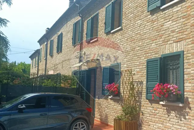 Detached house in Via Zamboni 31, Ferrara - Photo 1