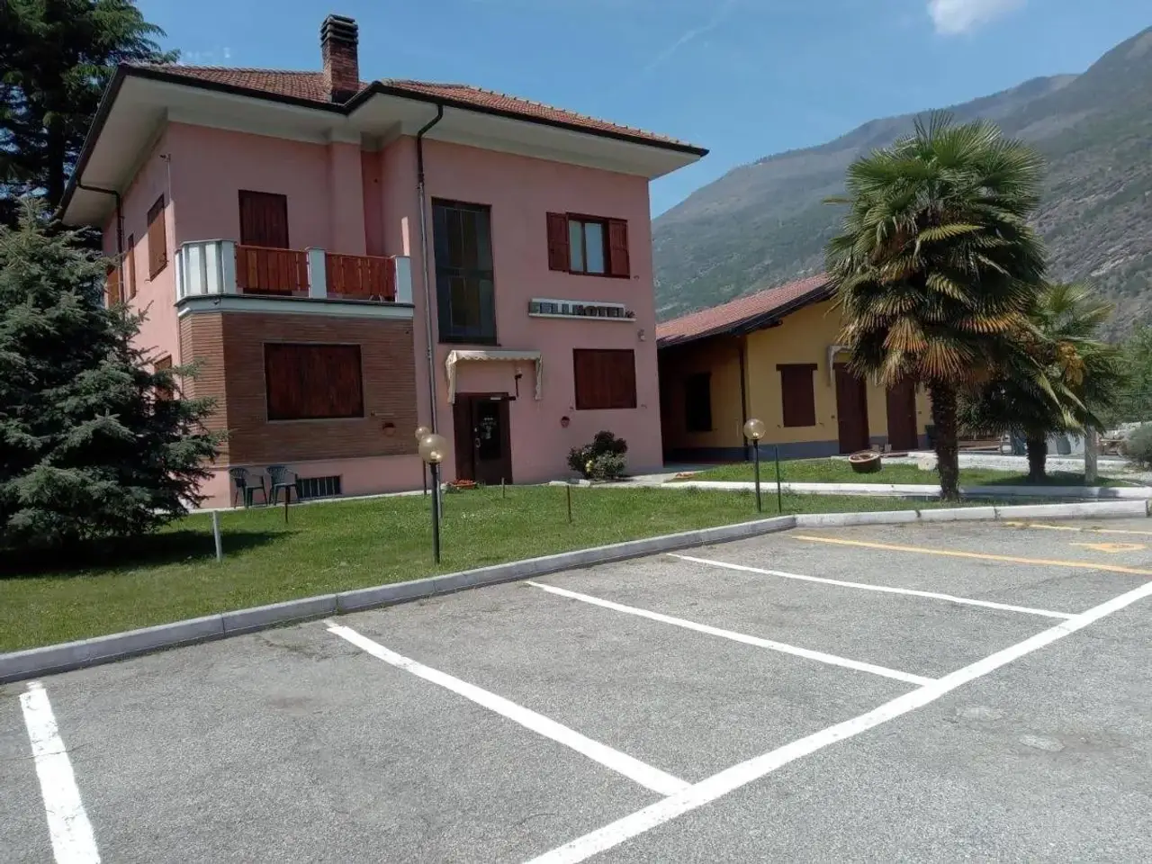 Locale commerciale in Via Meana 13,Susa, Susa, {3} - Foto 1