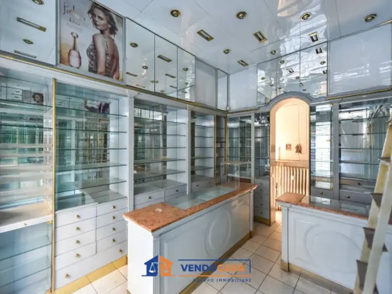 Negozio in Via Vanchiglia 28, Torino, {3} - Foto 2