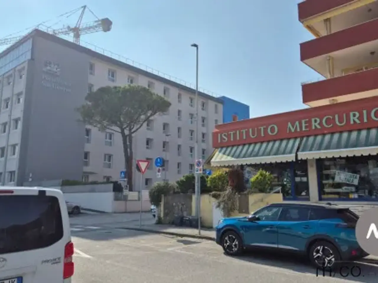 Negozio in Via Pietro del Zoccolo 15, Pordenone, {3} - Foto 1