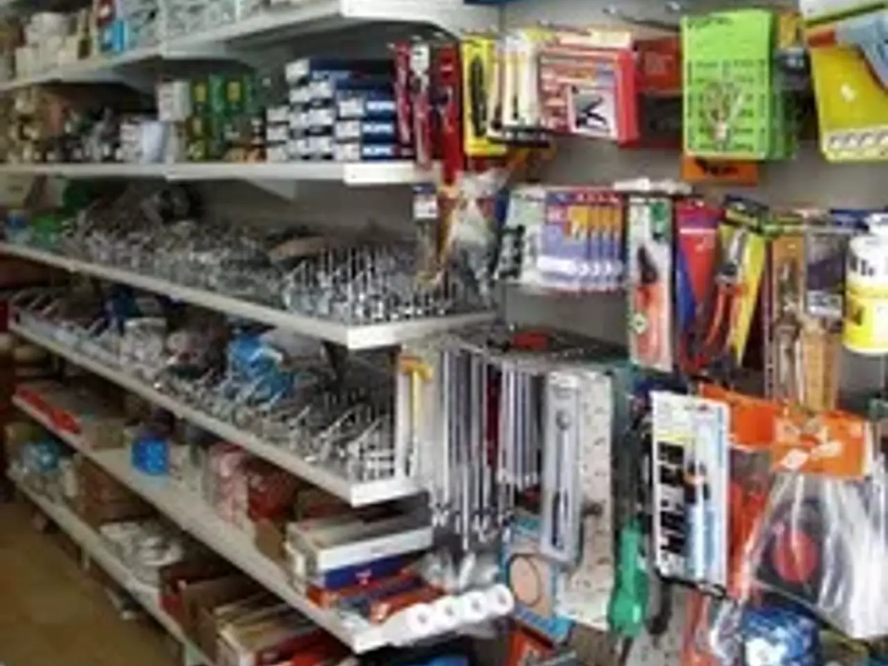 Ferramenta in Viale De Gasperi, San Benedetto Del Tronto, {3} - Foto 1
