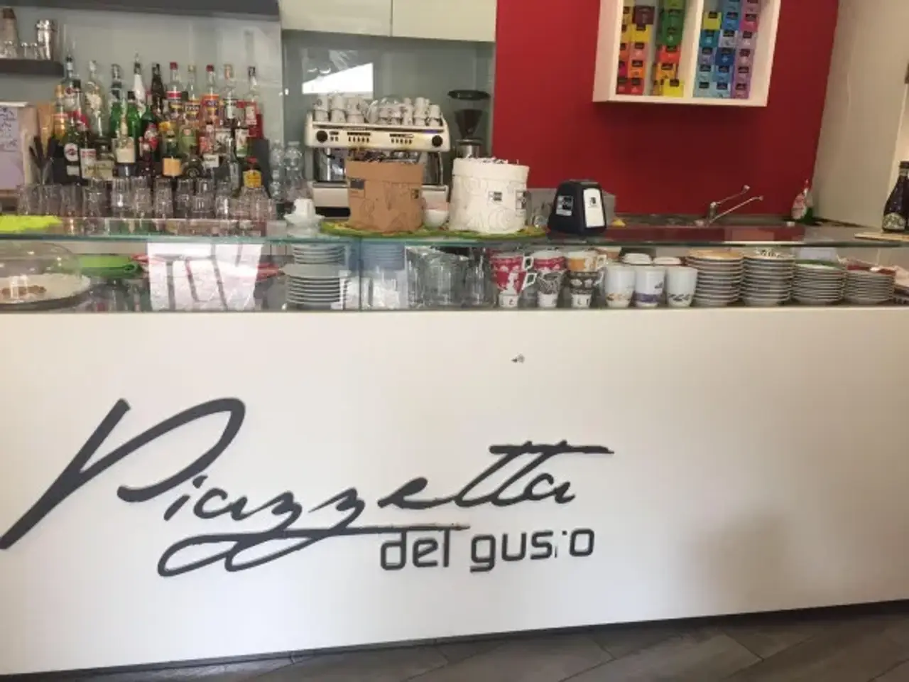 Bar in Piazza 25 Aprile, Gazzaniga, {3} - Foto 1
