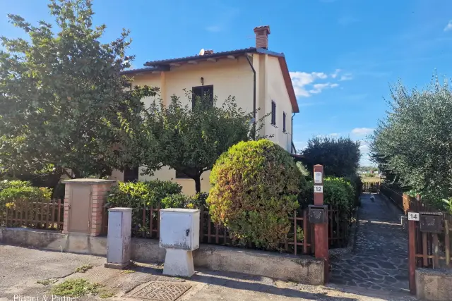 Terraced house in Via Lucignano 14, Castiglione del Lago - Photo 1