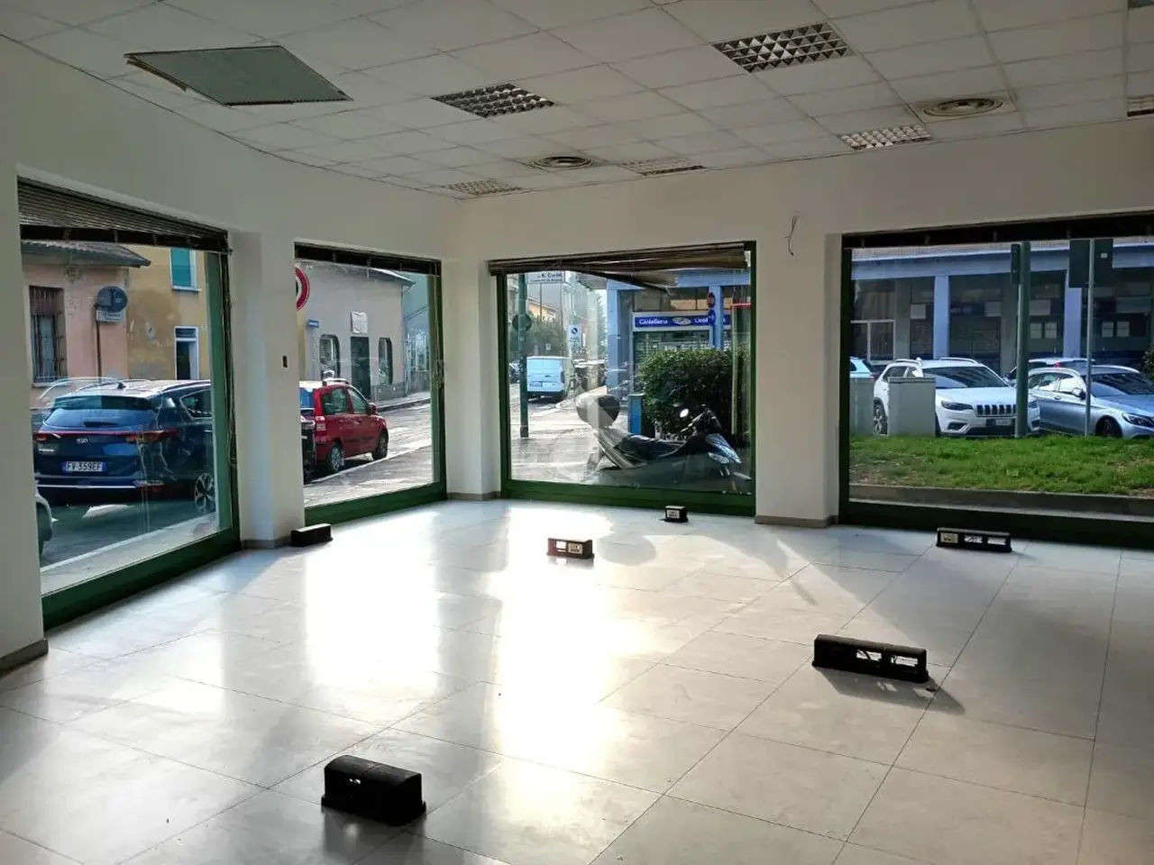 Negozio in Via Felice Cavallotti 229, Sesto San Giovanni, {3} - Foto 1