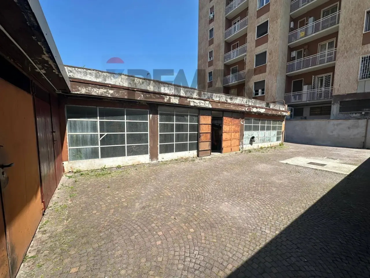 Negozio in Via Augusto Vanzetti 18, Milano, {3} - Foto 2