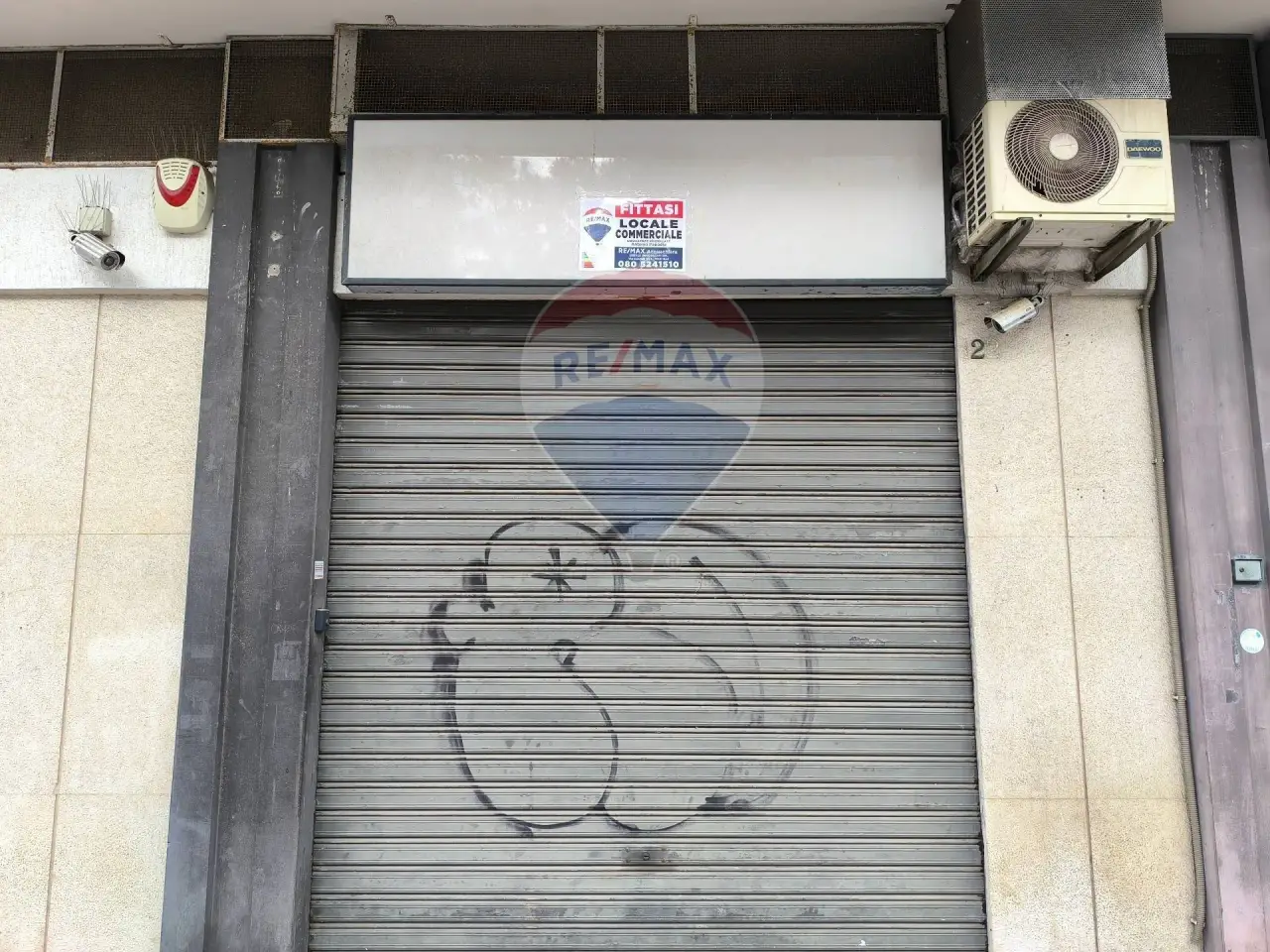 Negozio in Via Pavoncelli 122, Bari, {3} - Foto 2
