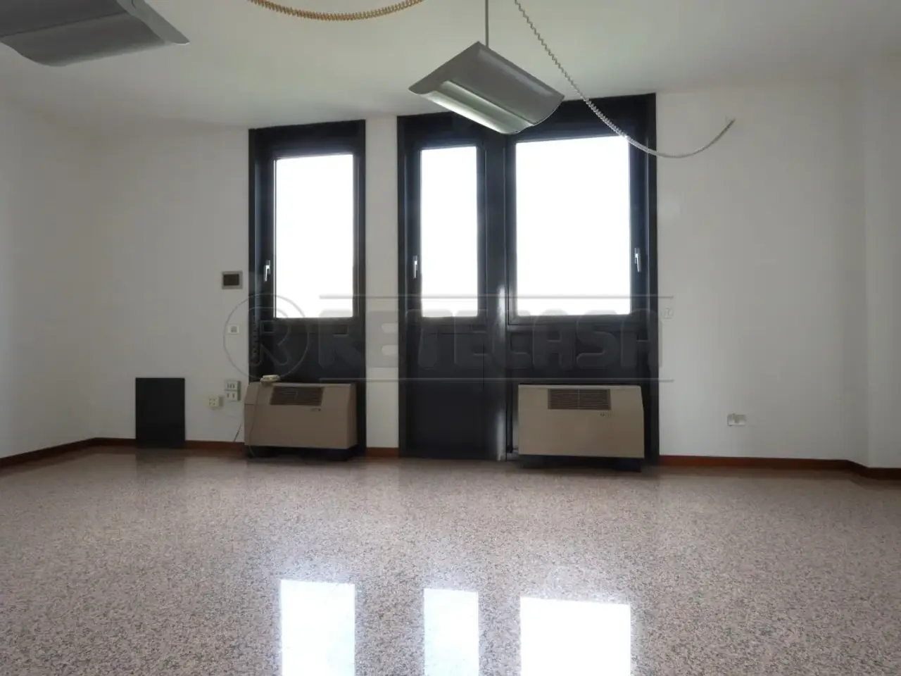 Ufficio in Via Aldo Moro 10, Vicenza, {3} - Foto 2