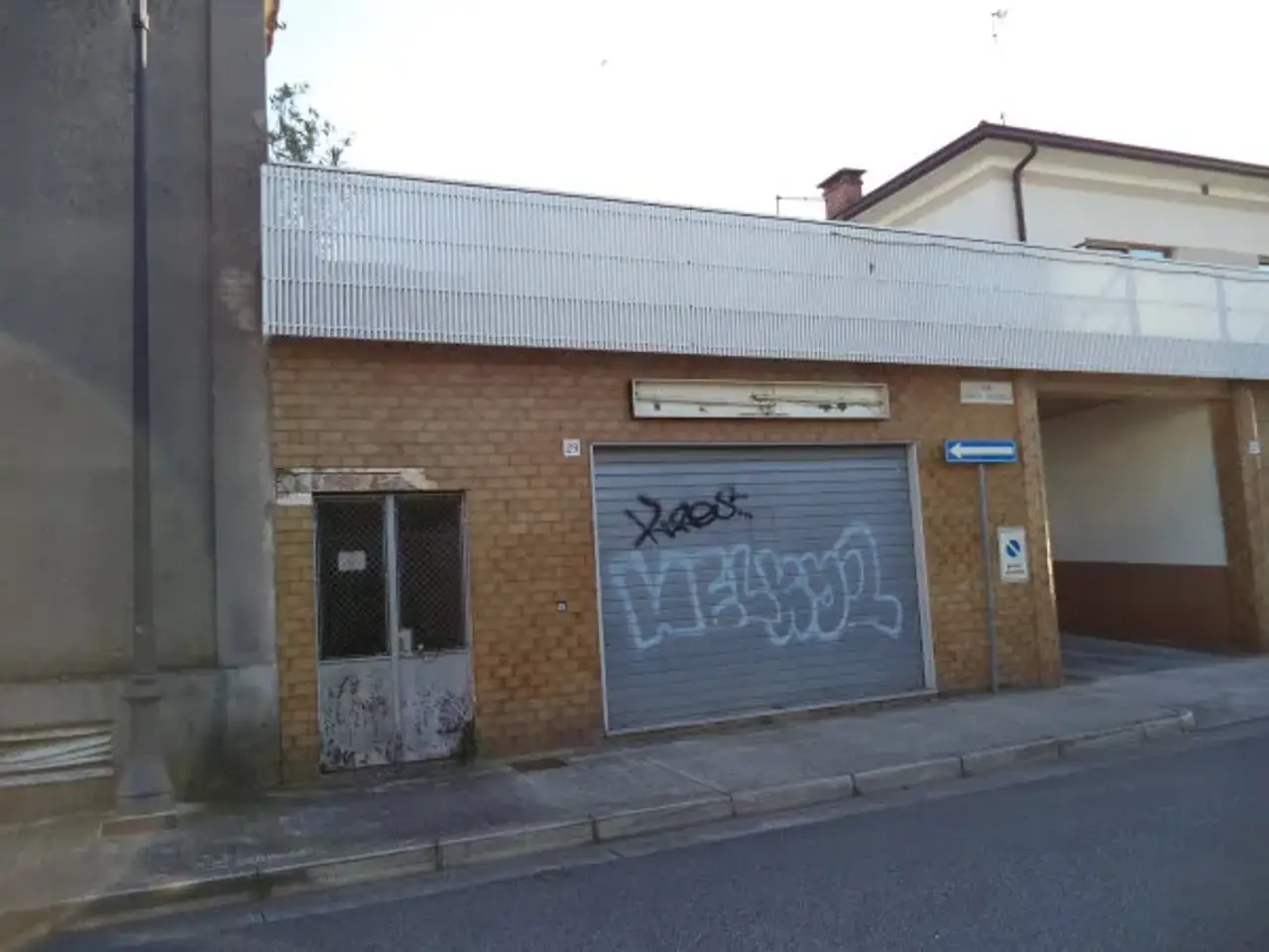 Negozio in Via Enrico Dandolo 29, Monfalcone, {3} - Foto 2