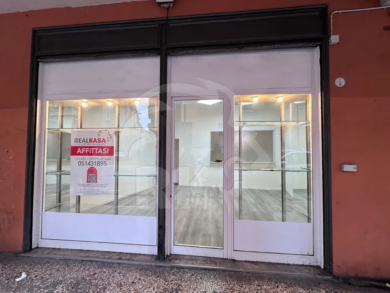 Negozio in Via Saragozza 7, Bologna, {3} - Foto 2