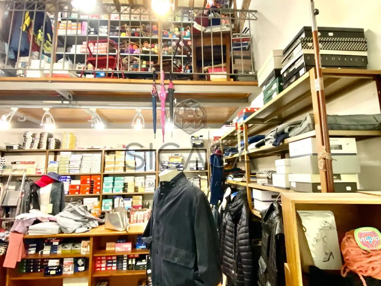 Esercizio commerciale in , Sansepolcro, {3} - Foto 2