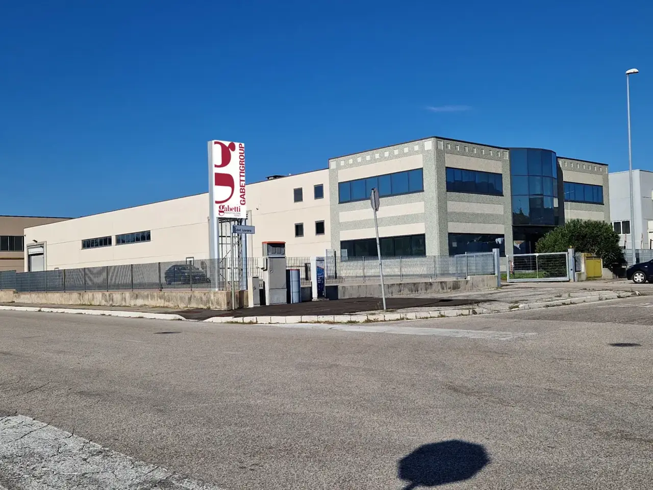 Magazzino in Viale del Lavoro, Cavaion Veronese, {3} - Foto 1