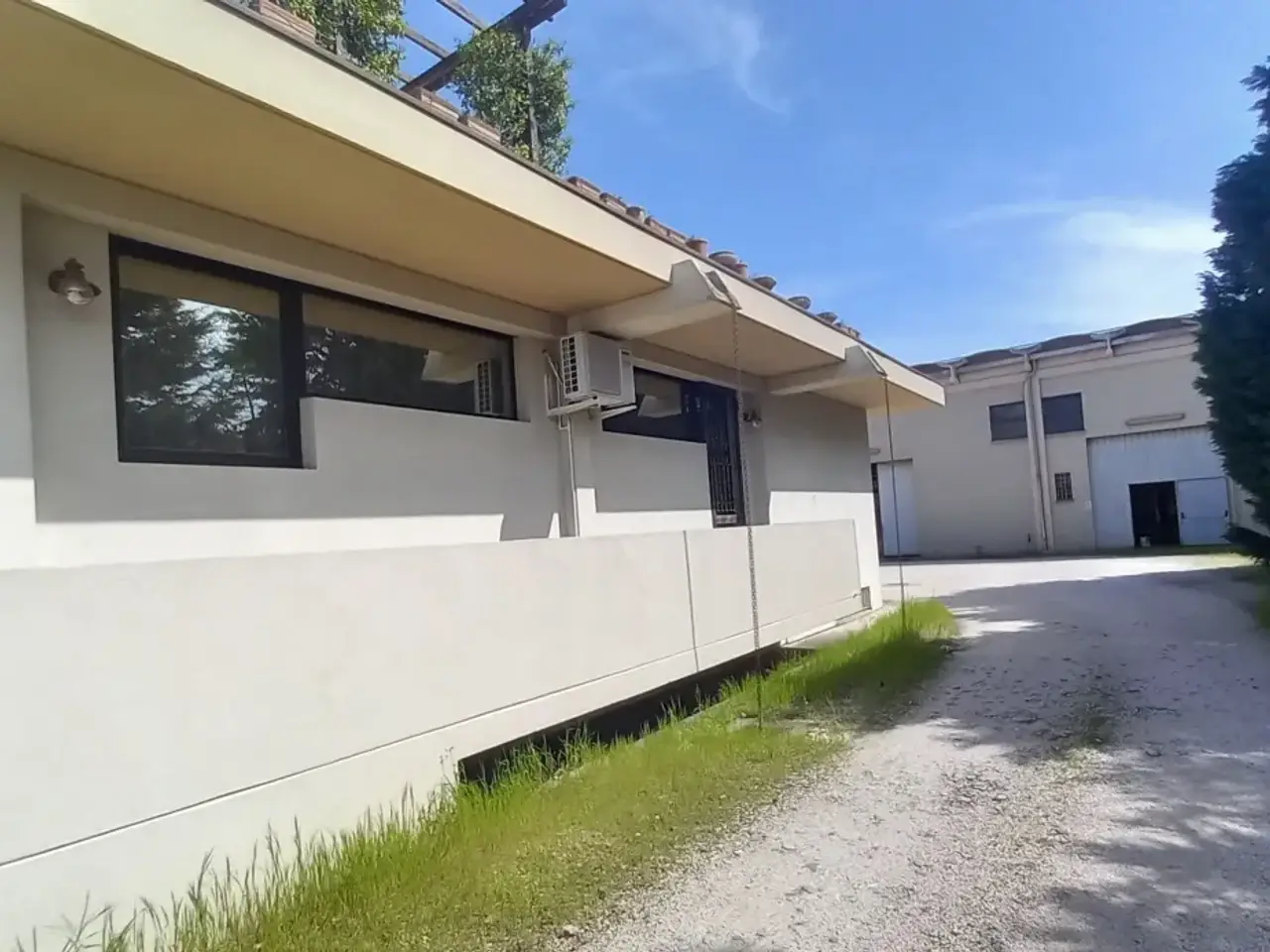 Palazzina commerciale in , Mogliano Veneto, {3} - Foto 2