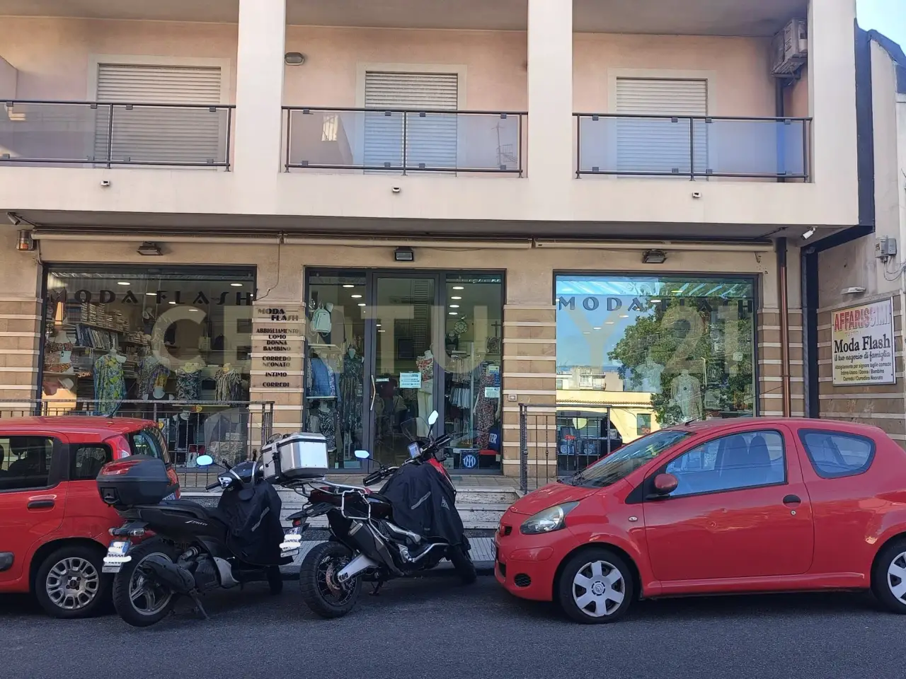 Abbigliamento in Via Marco Polo 182, Messina, {3} - Foto 1