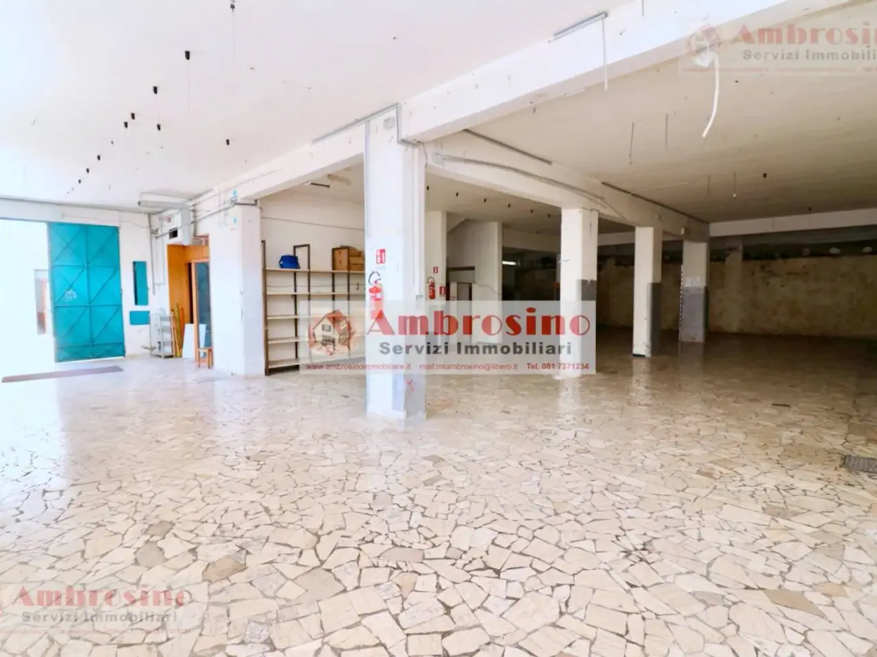 Locale commerciale in Via Emile Picard, Napoli, {3} - Foto 1
