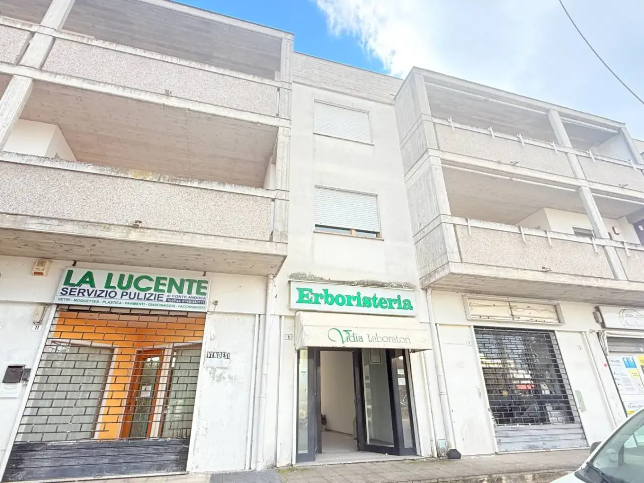 Negozio in Via Fratelli Cervi 9, Rieti, {3} - Foto 1