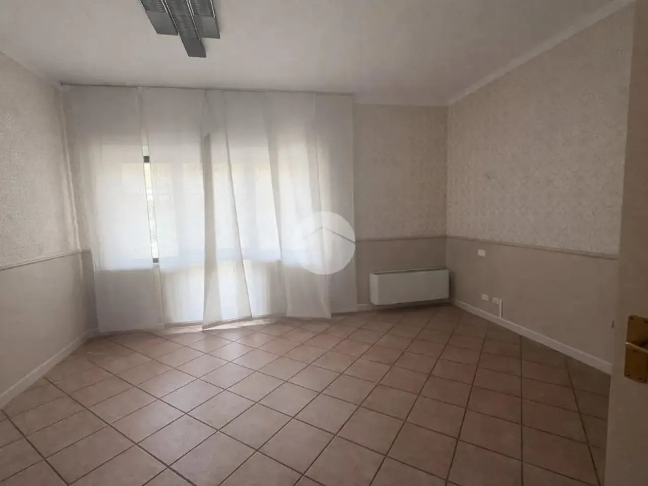 Ufficio in Viale Amedeo Duca d'Aosta, Comun Nuovo, {3} - Foto 1