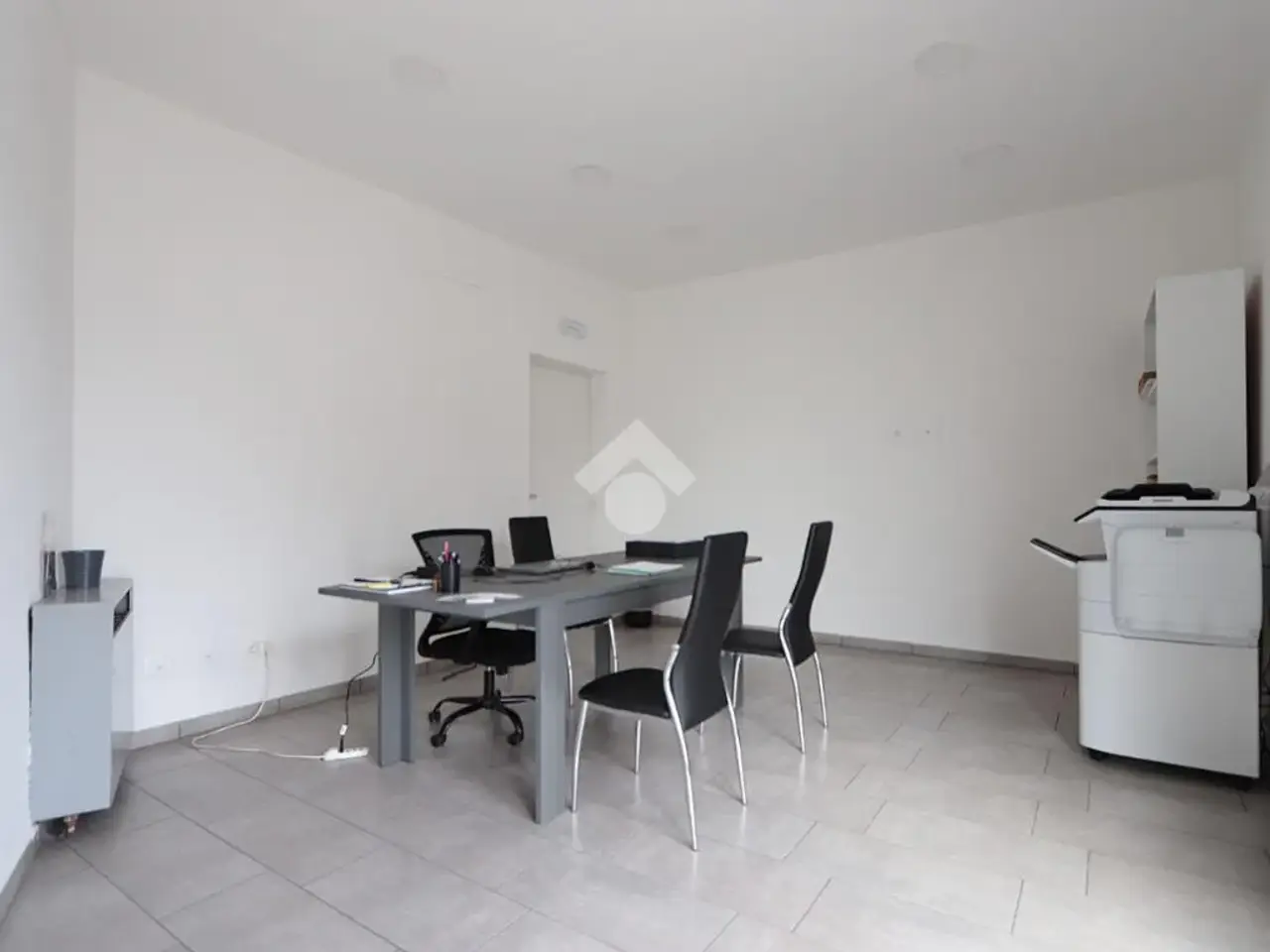 Negozio in Via Giovanni Verneri 4, Alessandria, {3} - Foto 1