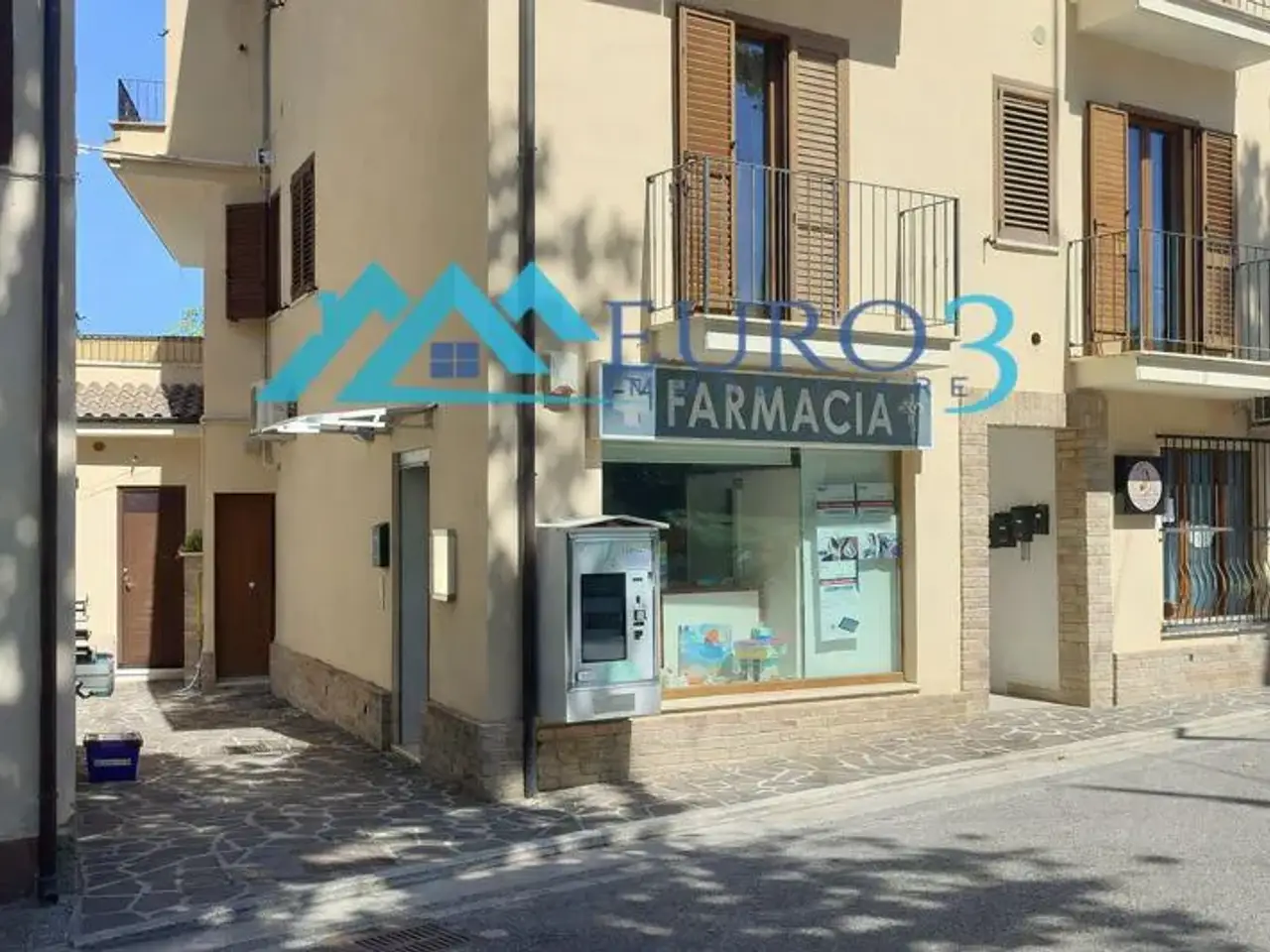 Locale commerciale in Borgo San Tommaso, 28, Montedinove, {3} - Foto 1
