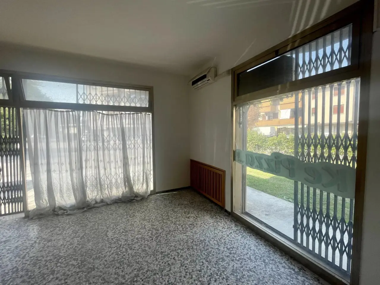 Negozio in , Conegliano, {3} - Foto 2