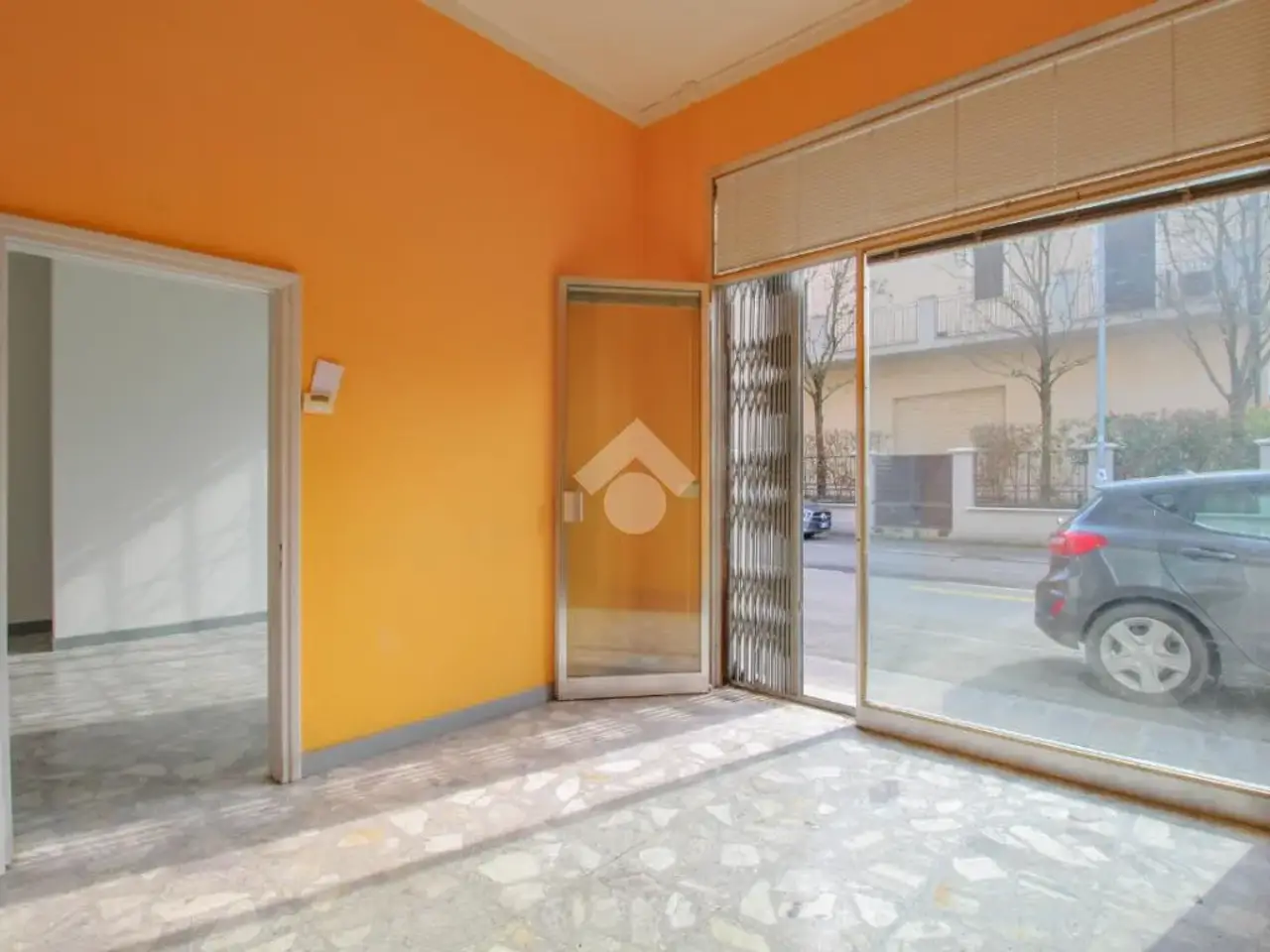 Negozio in Via Giuseppe di Vittorio 137, Vignola, {3} - Foto 1