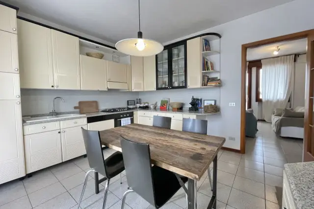 4-room flat in {3}, - Photo 1