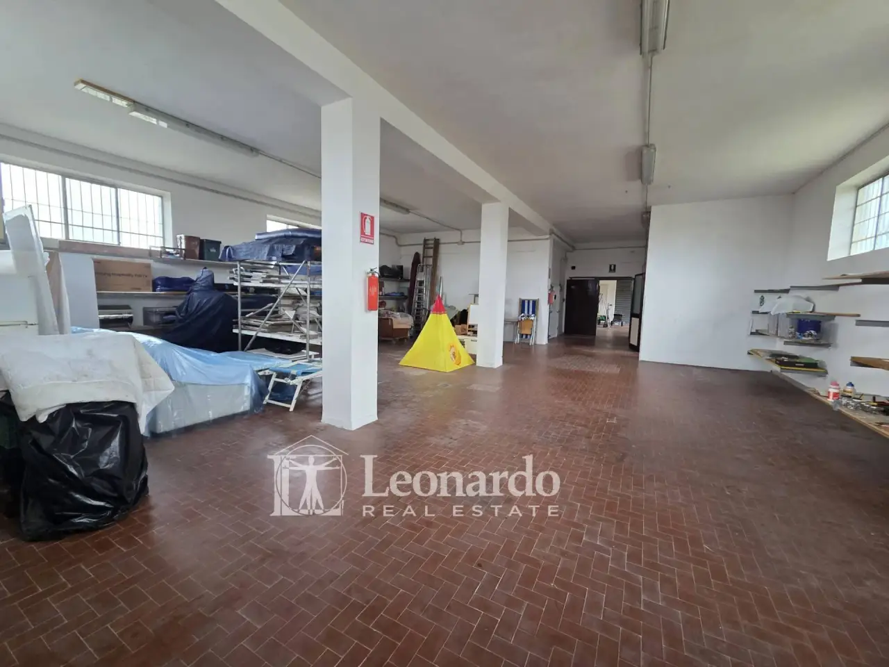 Capannone in Via Sarzanese, Massarosa, {3} - Foto 2