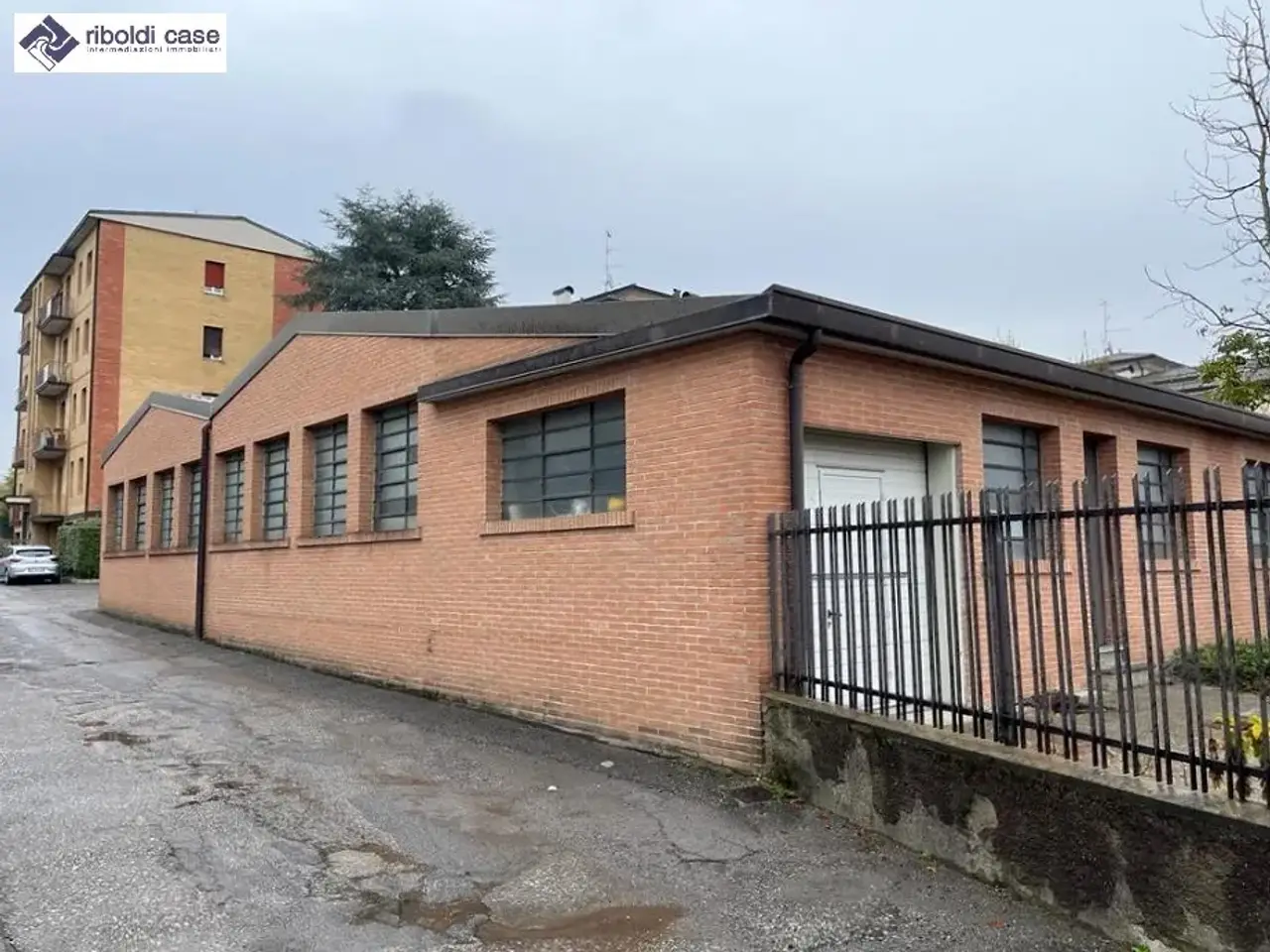 Laboratorio in , Giussano, {3} - Foto 1