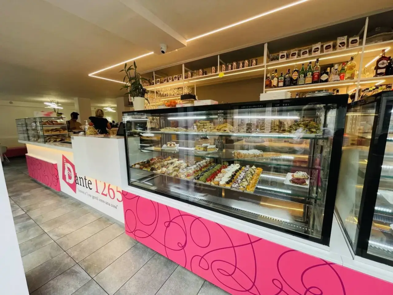 Esercizio commerciale in Viale Dante Alighieri 21 Riva del Garda, Riva Del Garda, {3} - Foto 1