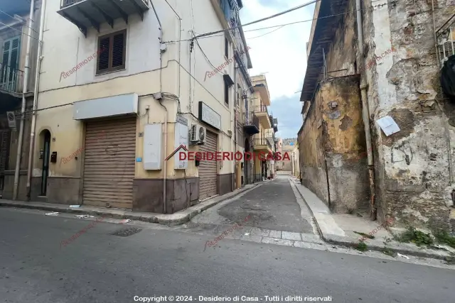 Detached house in Piazza Leone 3, Bagheria - Photo 1