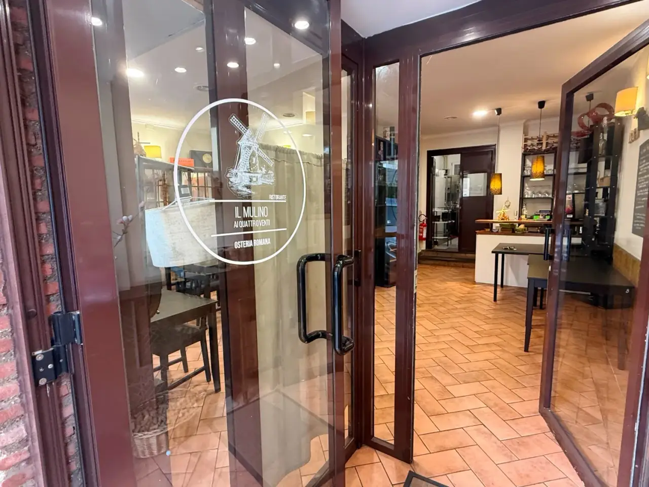 Esercizio commerciale in Via Andrea Busiri Vici 48, Roma, {3} - Foto 1