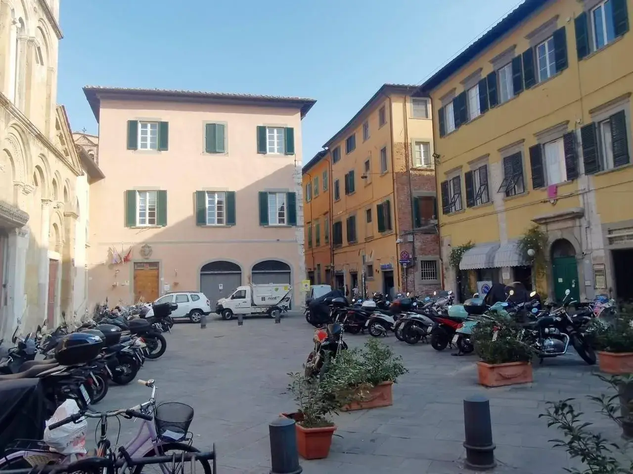 Negozio in P.Za dei Cavalieri, , Pisa, {3} - Foto 1