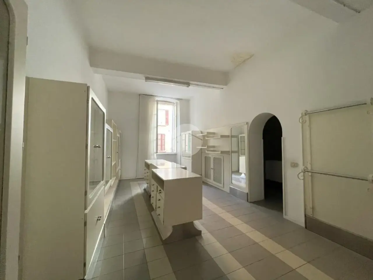Negozio in Corso Giuseppe Garibaldi 3, Brescia, {3} - Foto 1