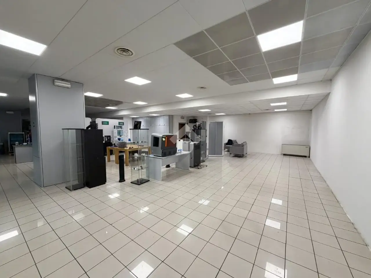 Ufficio in Corso Emanuele Filiberto 16, Lecco, {3} - Foto 1