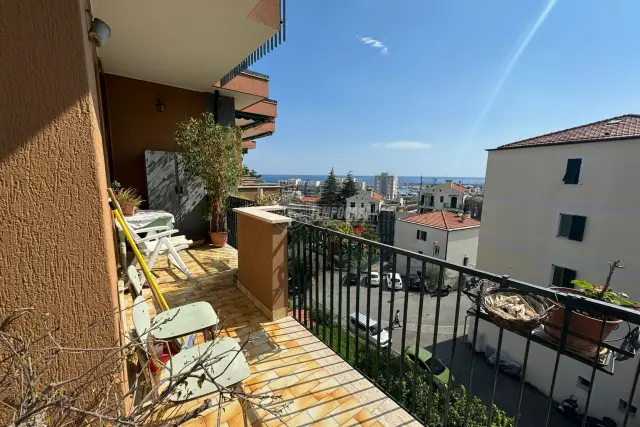 3-room flat in Via Michelangelo Corosu, Varazze - Photo 1