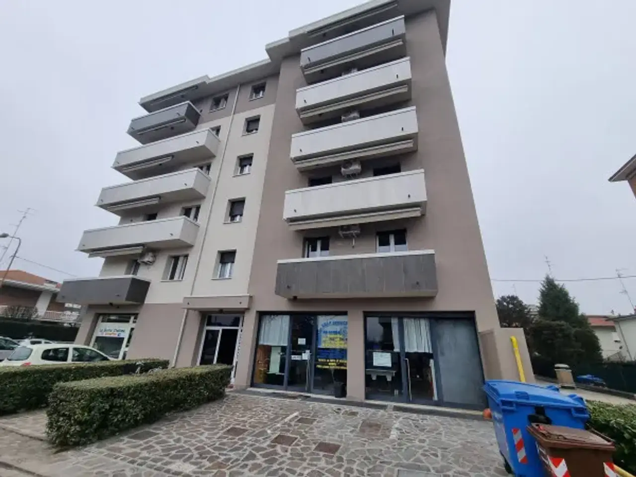 Negozio in Via Lama di Quartirolo Interna, Carpi, {3} - Foto 1