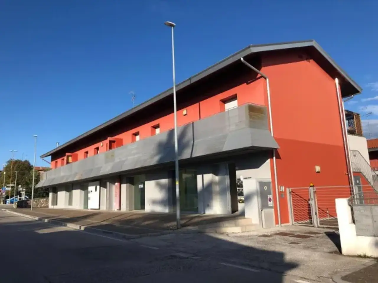 Negozio in Via Montenero 5, Cividale Del Friuli, {3} - Foto 2
