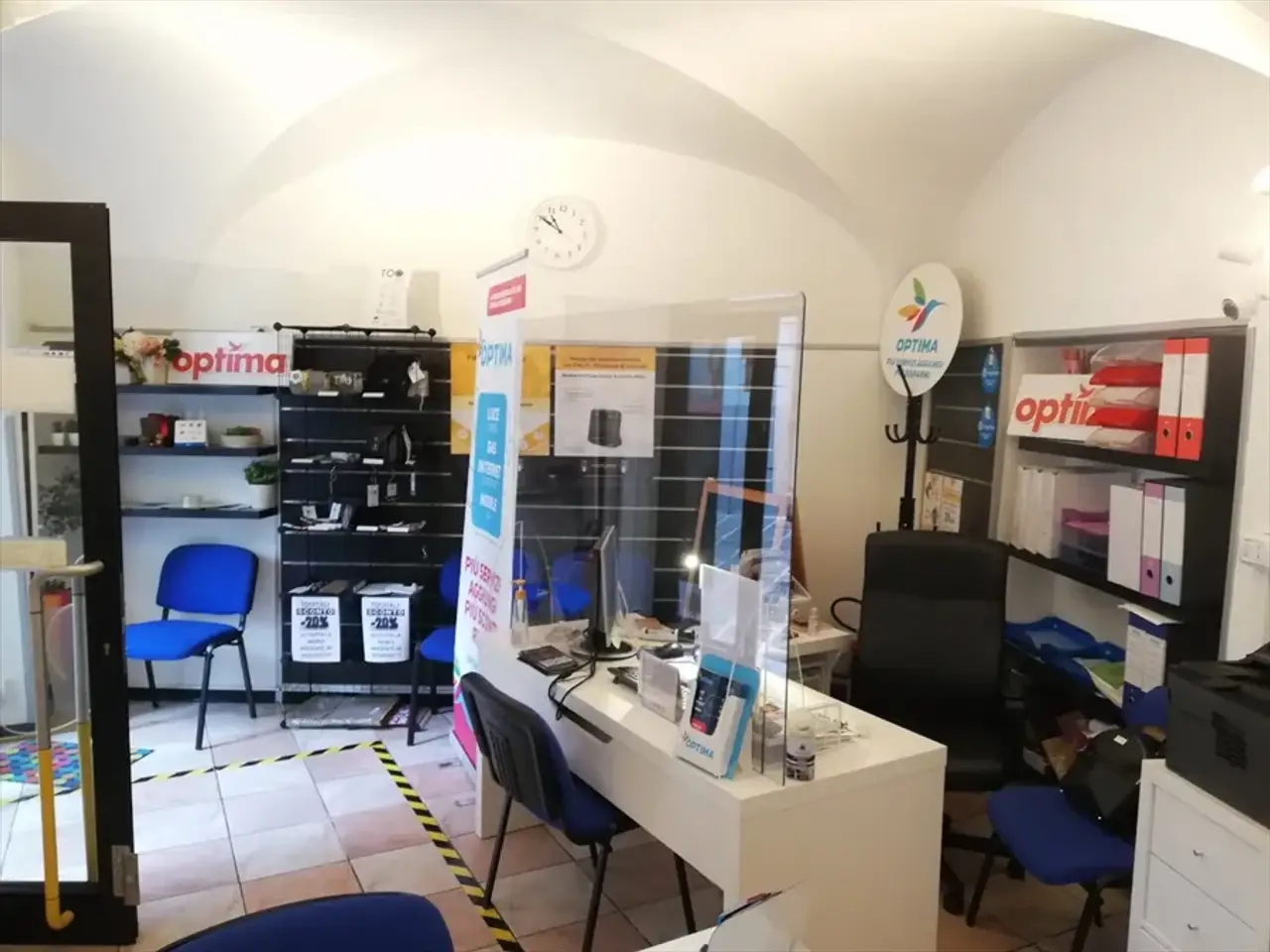 Locale commerciale in Via Mater Domini 1, Chieti, {3} - Foto 1
