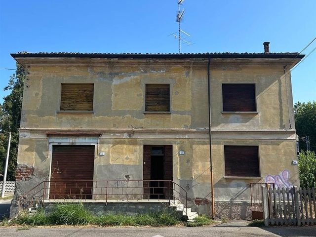 Detached house, Luzzara - Photo 1