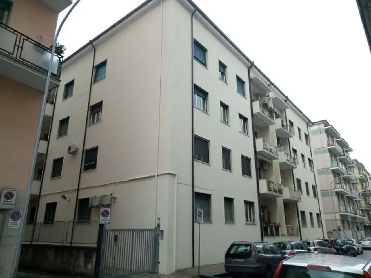 Ufficio in Via Frugiuele, 87100, Cosenza, Cosenza, {3} - Foto 1