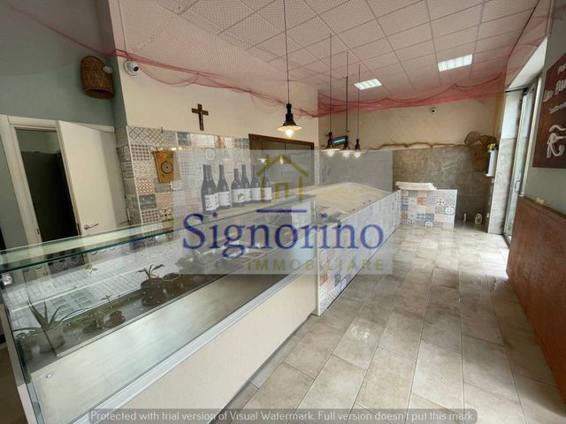 Negozio in Via Re Ierone II, Siracusa - Foto 1